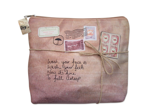 Paper Plane wash bag